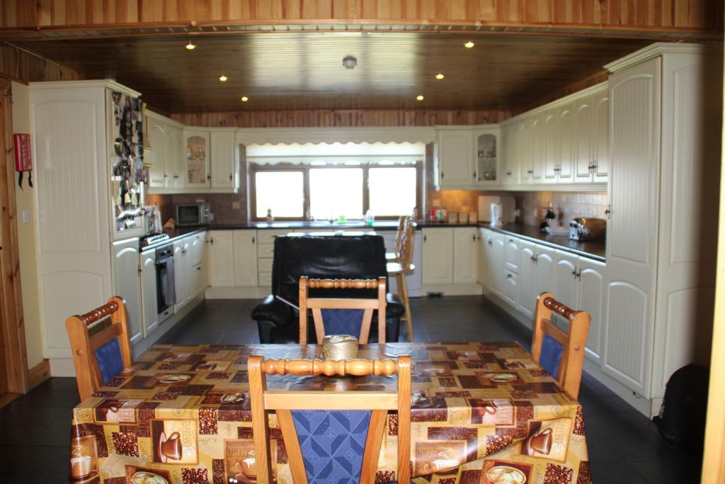 Woodview House Bed And Breakfast Ballinrobe Extérieur photo